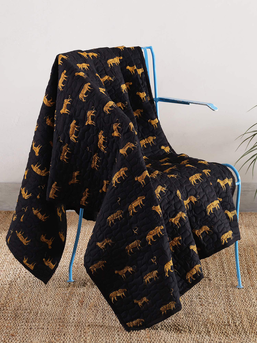 HANDICRAFT PALACE Black & Yellow Printed Cotton Quilted Throws