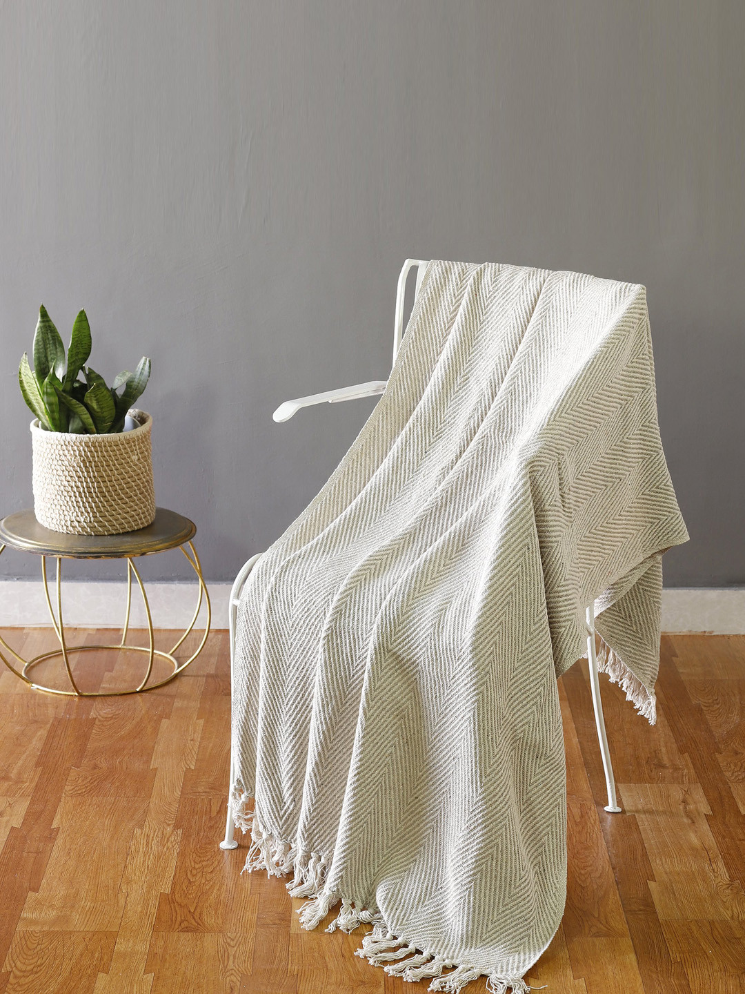 HANDICRAFT PALACE Beige & White Self-Design Cotton Knitted Throw Blanket
