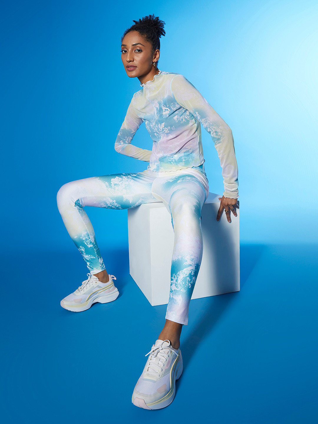 Puma Women White & Blue Printed High-Rise Tights