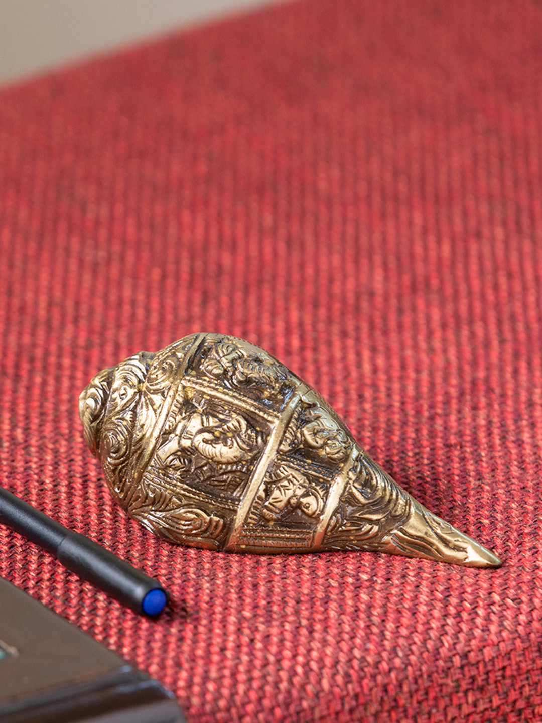 ExclusiveLane Sharp Shell Gold Brass Metallic Home Office Tiny Showpiece - 6.7 Inches