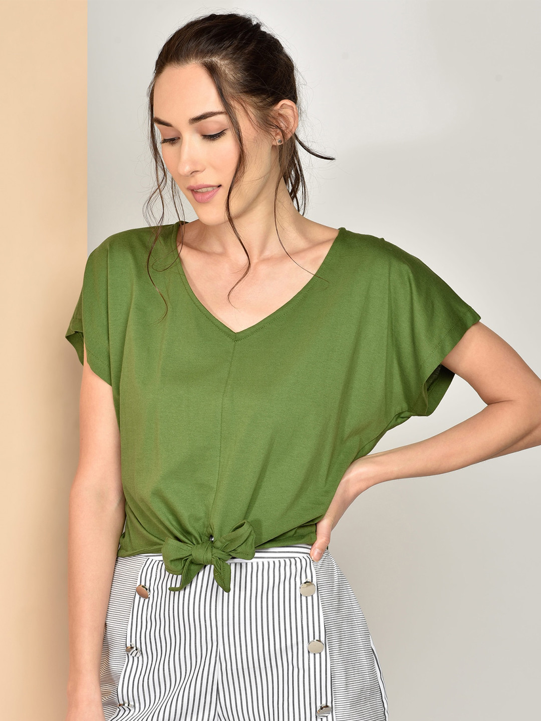 CHIMPAAANZEE Green Extended Sleeves Waist Tie Up Cotton Crop Top