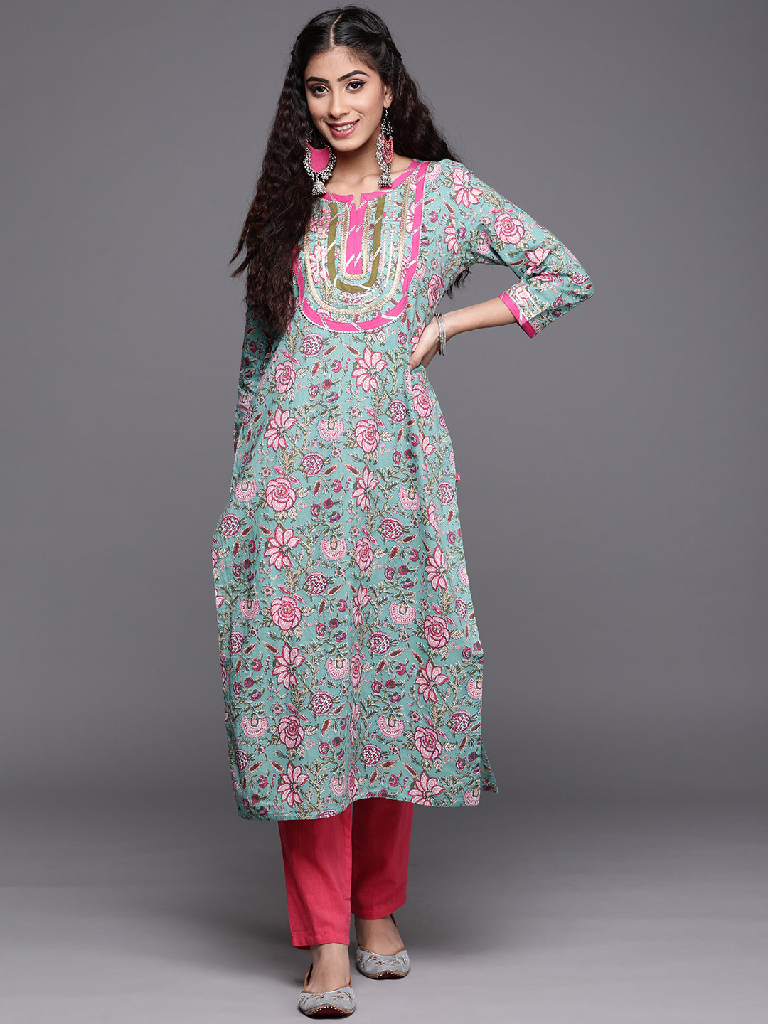 Varanga Women Turquoise Blue & Pink Pure Cotton Floral Printed Patchwork Floral Kurta