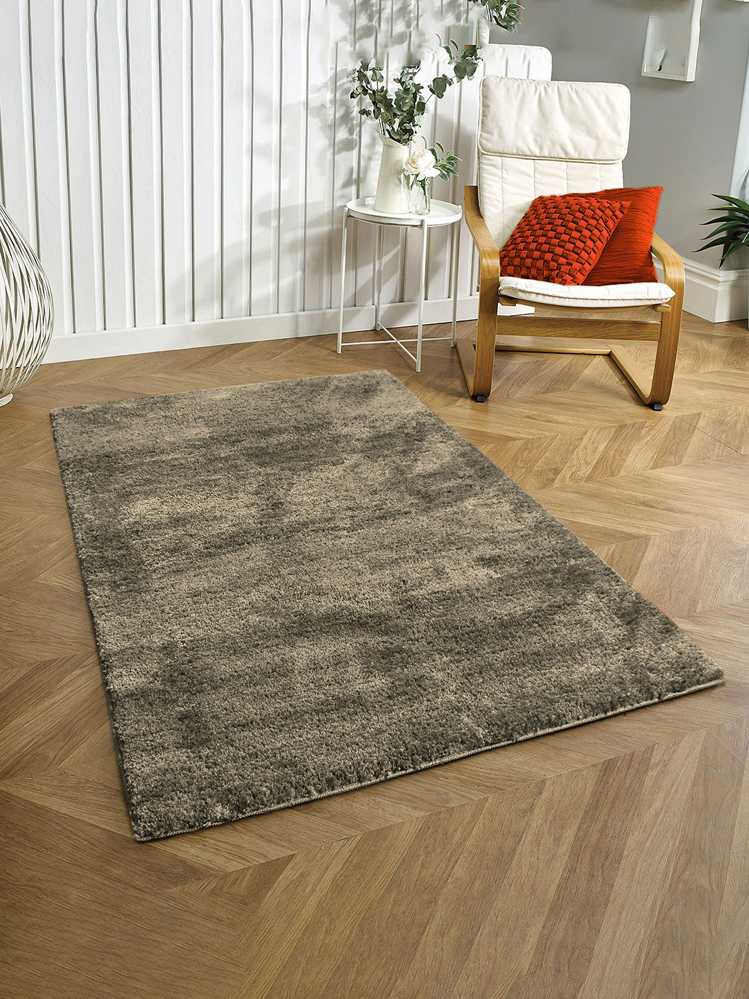 LUXEHOME INTERNATIONAL Taupe Brown Solid Rectangular Anti-Skid Carpet