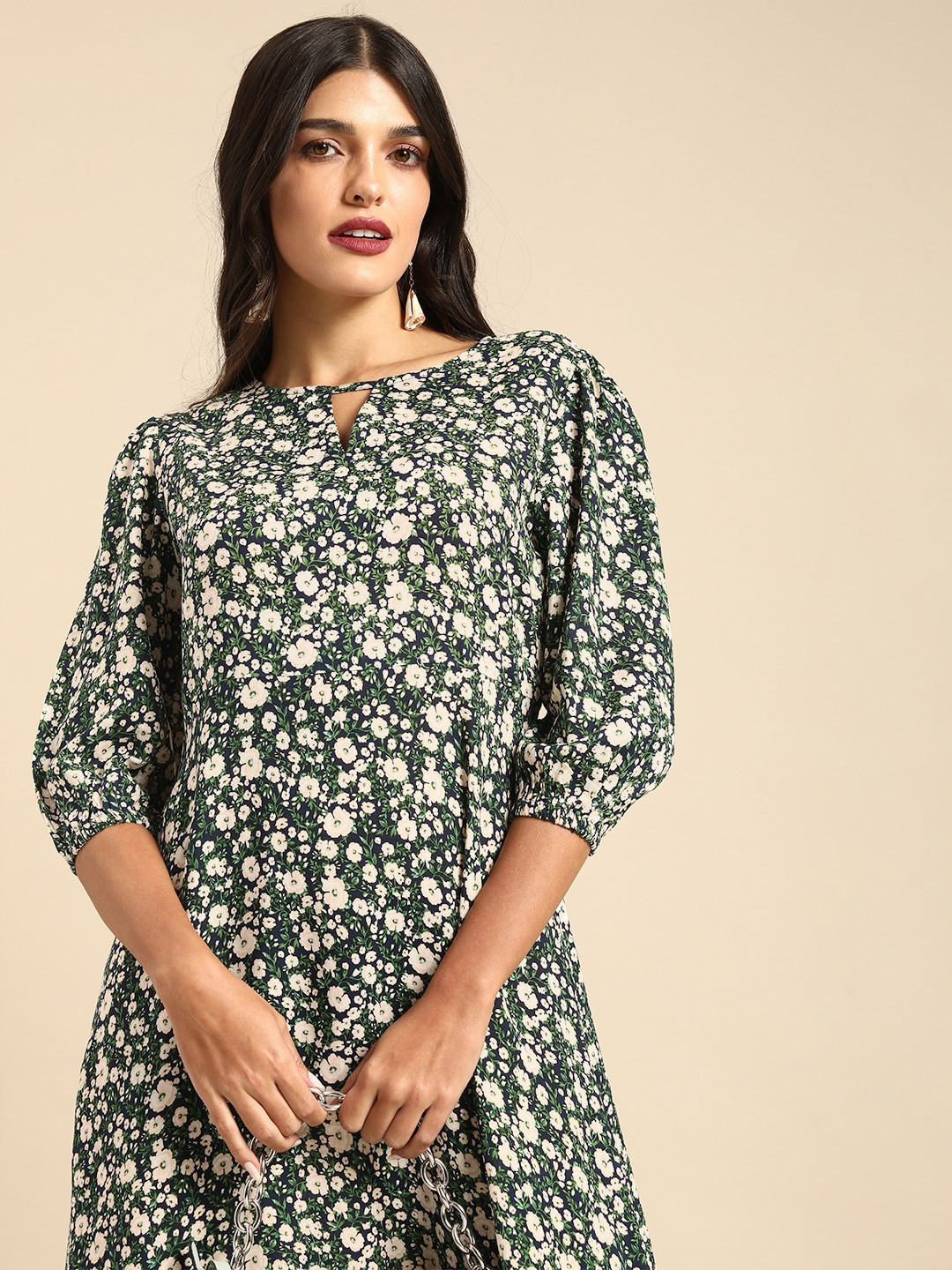 all about you Women Green & White Floral Printed Keyhole Neck A-Line Dress