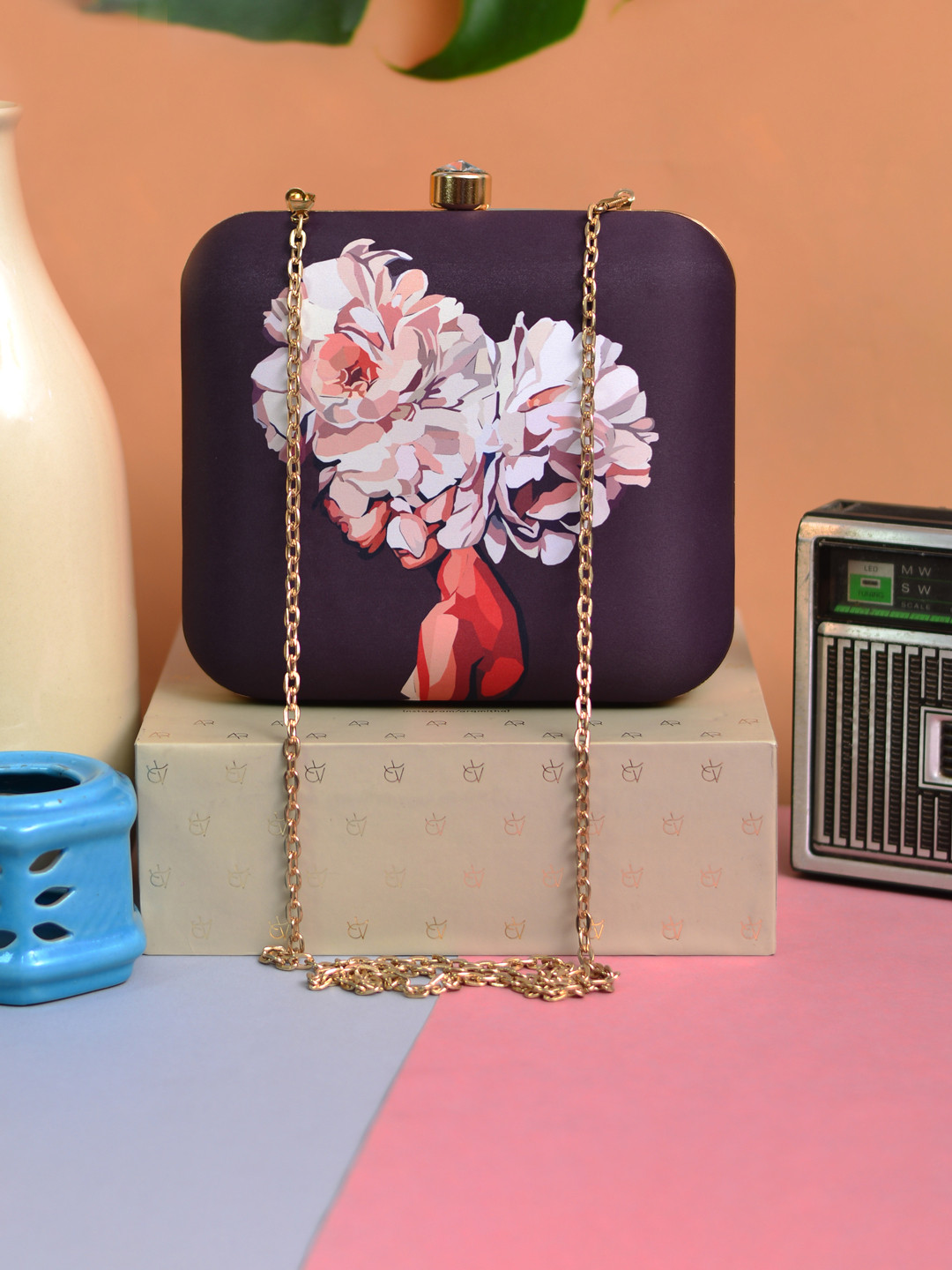 ARTKLIM Grey & White Flower Printed Box Clutch