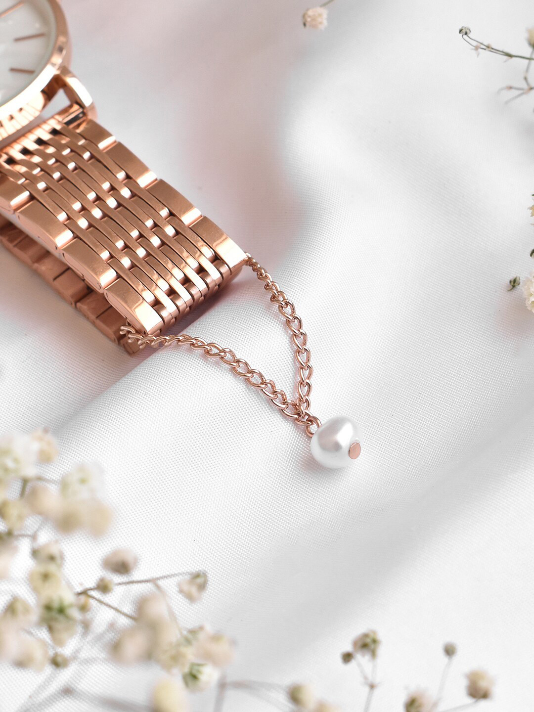 JOKER & WITCH Rose Gold Pearlo Watch Charm