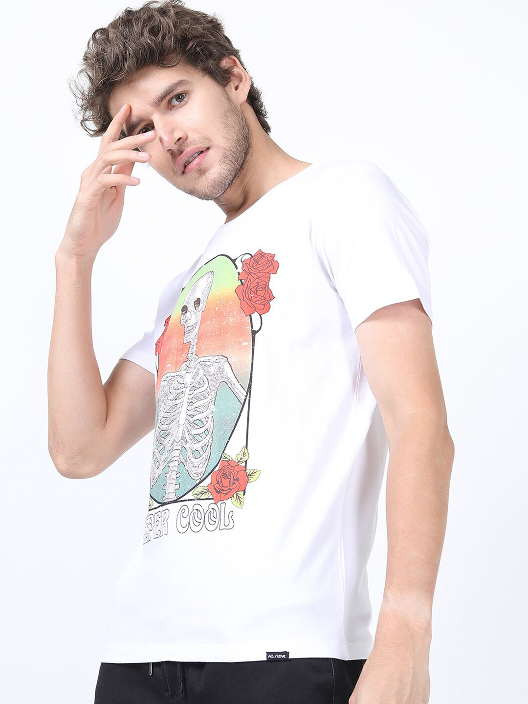 HIGHLANDER Men White & Pink Printed Slim Fit Cotton T-shirt