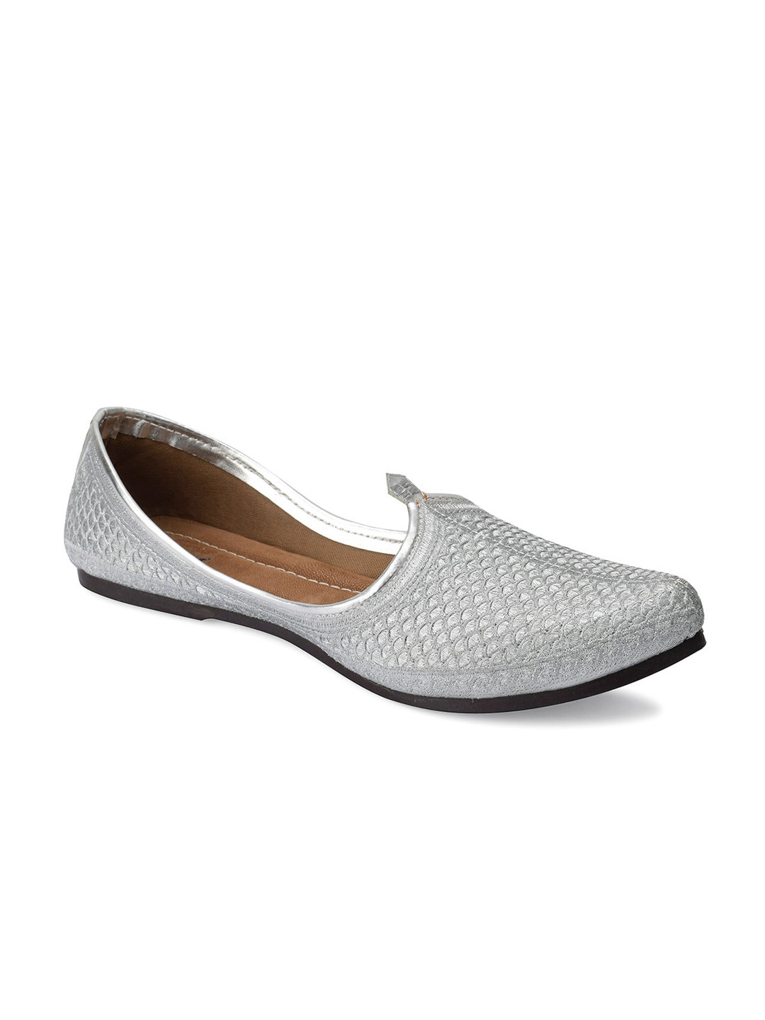 DESI COLOUR Men Silver-Toned Textured Mojaris