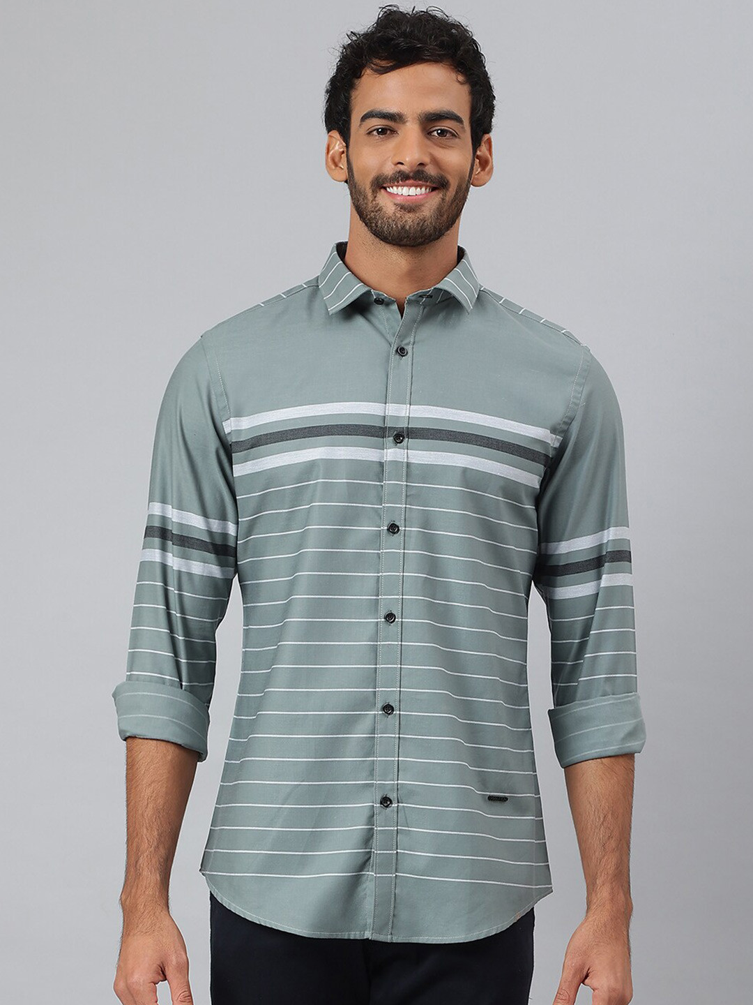 MR BUTTON Men Grey Horizontal Striped  Slim Fit Casual Shirt