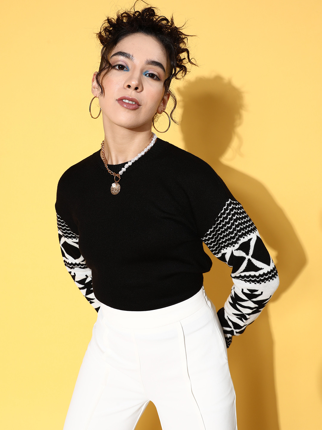 4WRD by Dressberry Women Classic Black Solid Christmas - Argyle/ Fair Isle Sweater