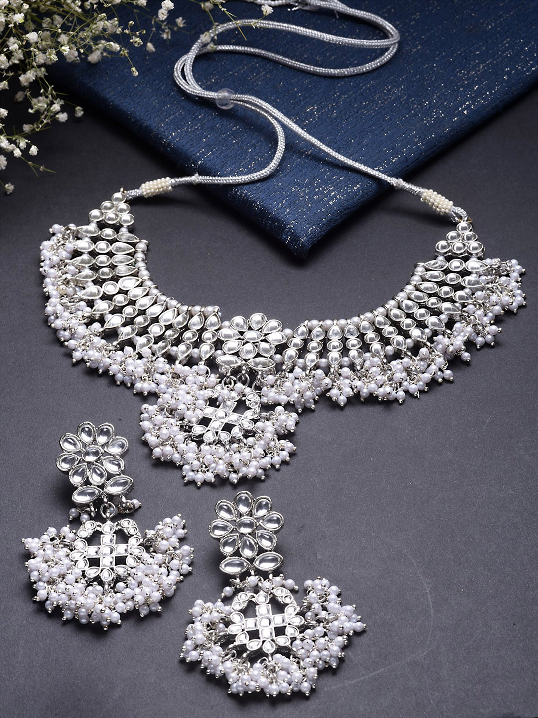 KARATCART Oxidised Silver-Plated White Kundan Studded & Pearl-Beaded Jewellery Set