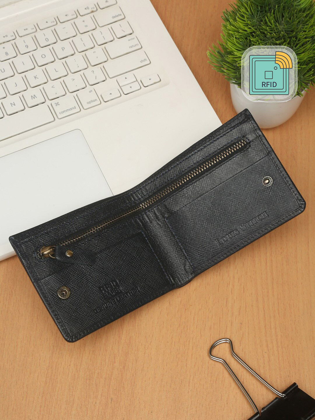LOUIS STITCH Men Blue Saffiano Leather Bifold Wallet with Zip Pocket and RFID Blocking