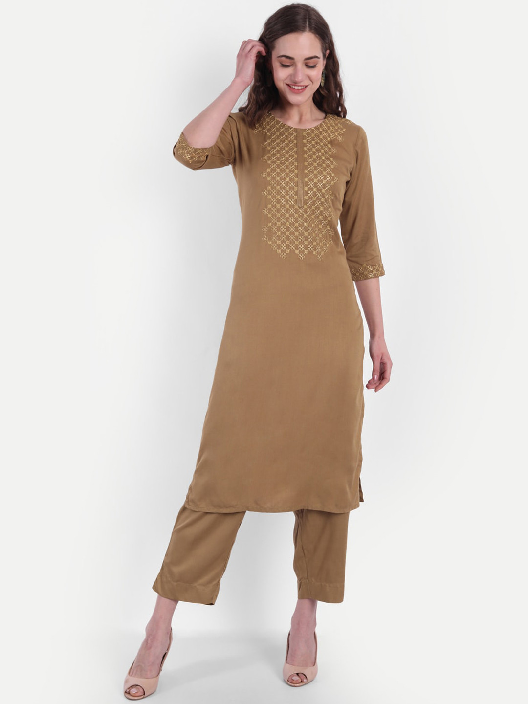 SUTI Women Green Yoke Design Layered Kurti with Trousers