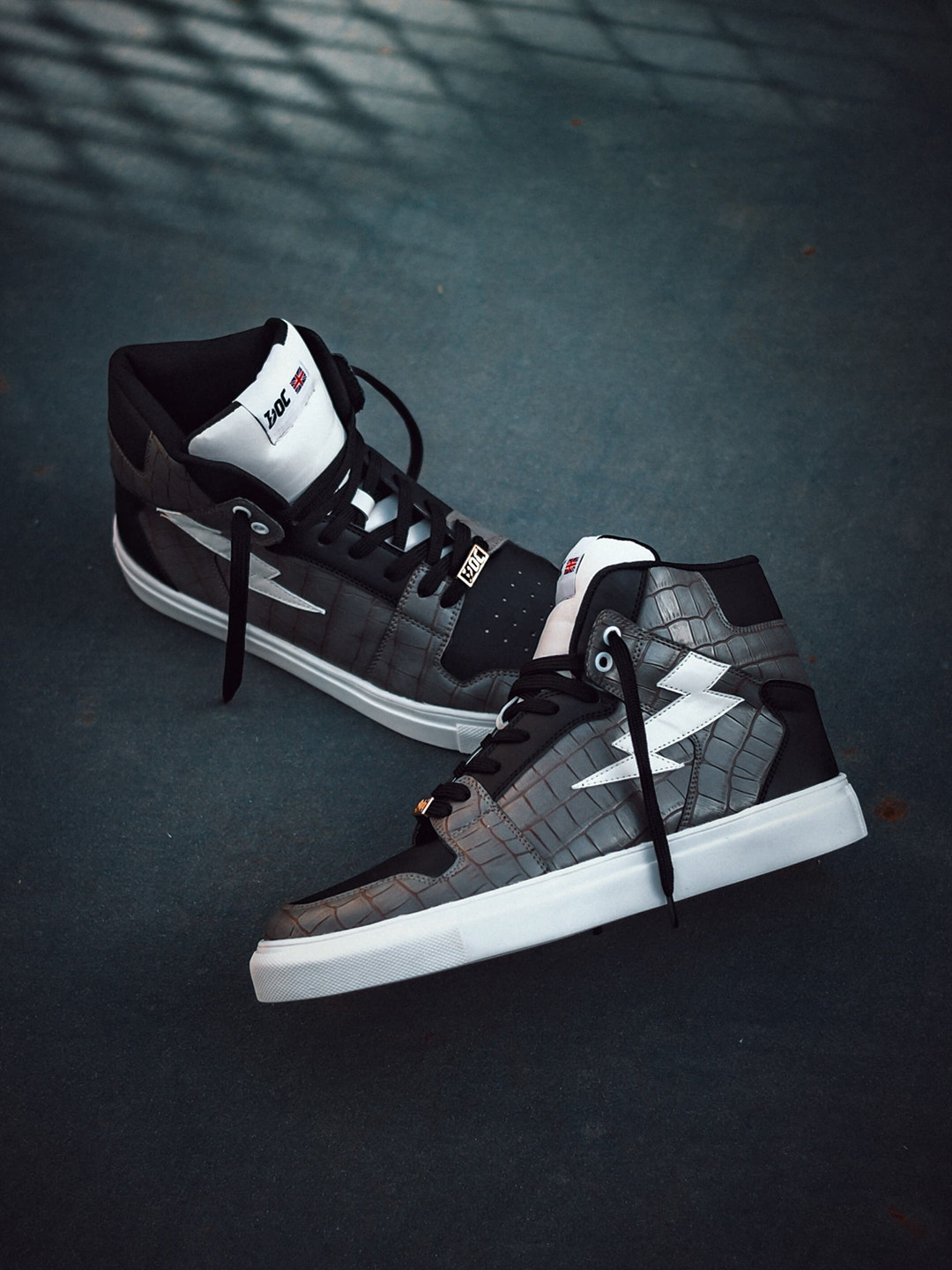 Doc Martin Men Grey & White Printed Sneakers