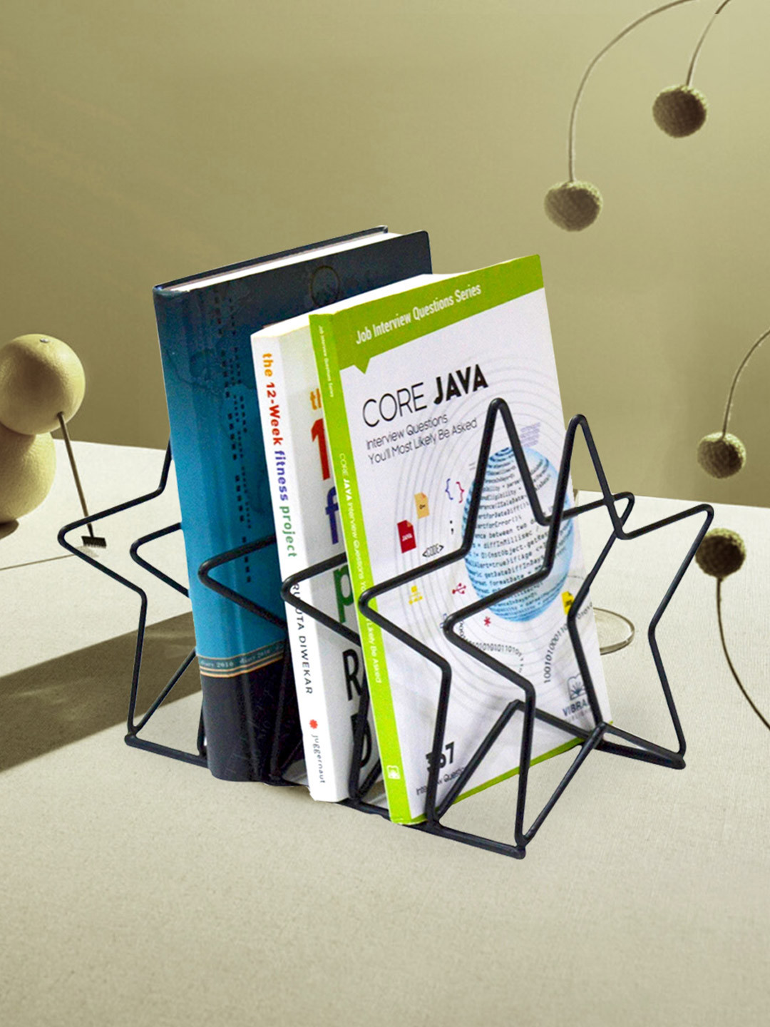 Tranquil square Black Solid Star Shape Book Magazine Organizer