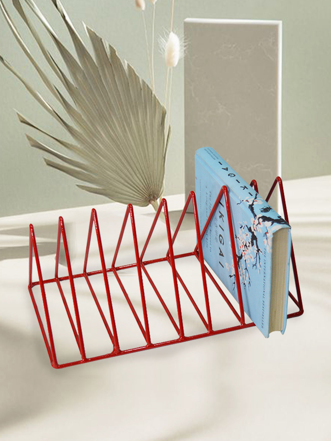 Tranquil Square Unisex Red Triangle Shape Book Magazine Organizer Stand With 8 Slots