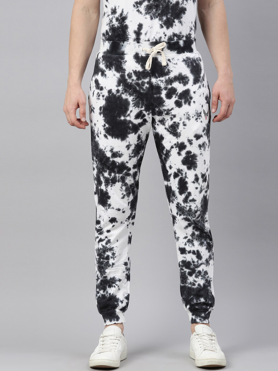 Joven Men Black and White Tie & Dye Joggers