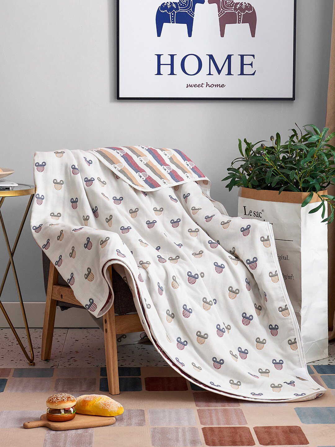 JC HOME White & Pink Cartoon Characters Summer 350 GSM Double Bed Blanket