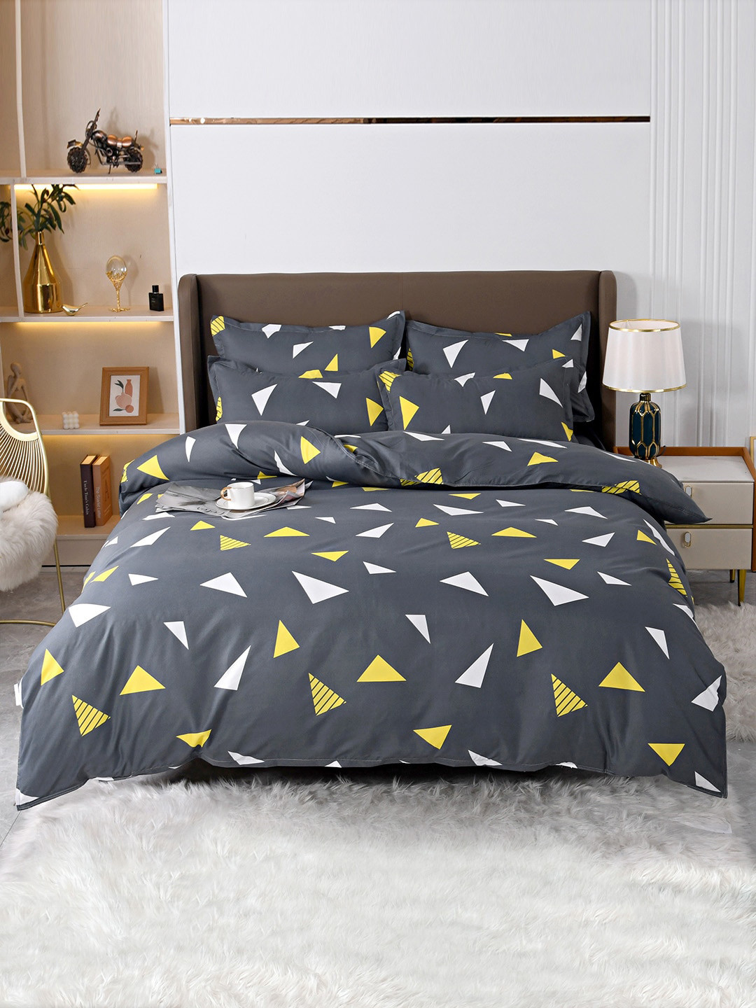 JC HOME Grey & Yellow Printed Single Bedding Set With 2 Pillow Covers & Quilt Cover