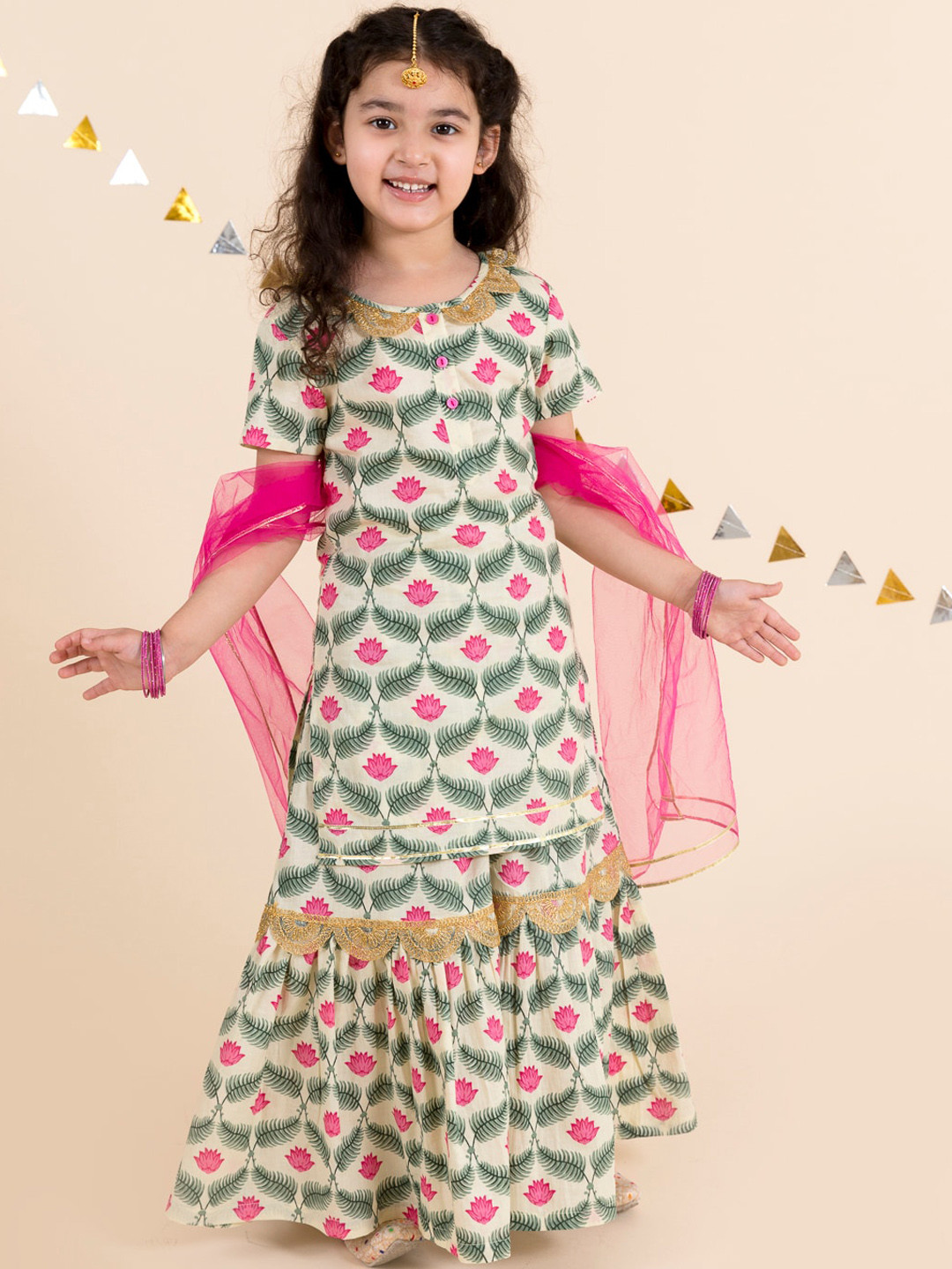 pspeaches Girls Off White Floral Yoke Design Empire Pure Cotton Kurti with Skirt & With Dupatta