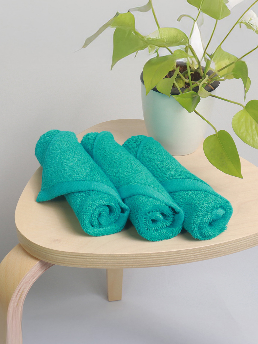 Heelium Teal Unisex Pack of 3 Bamboo Super Soft & Quick Drying Face Towel