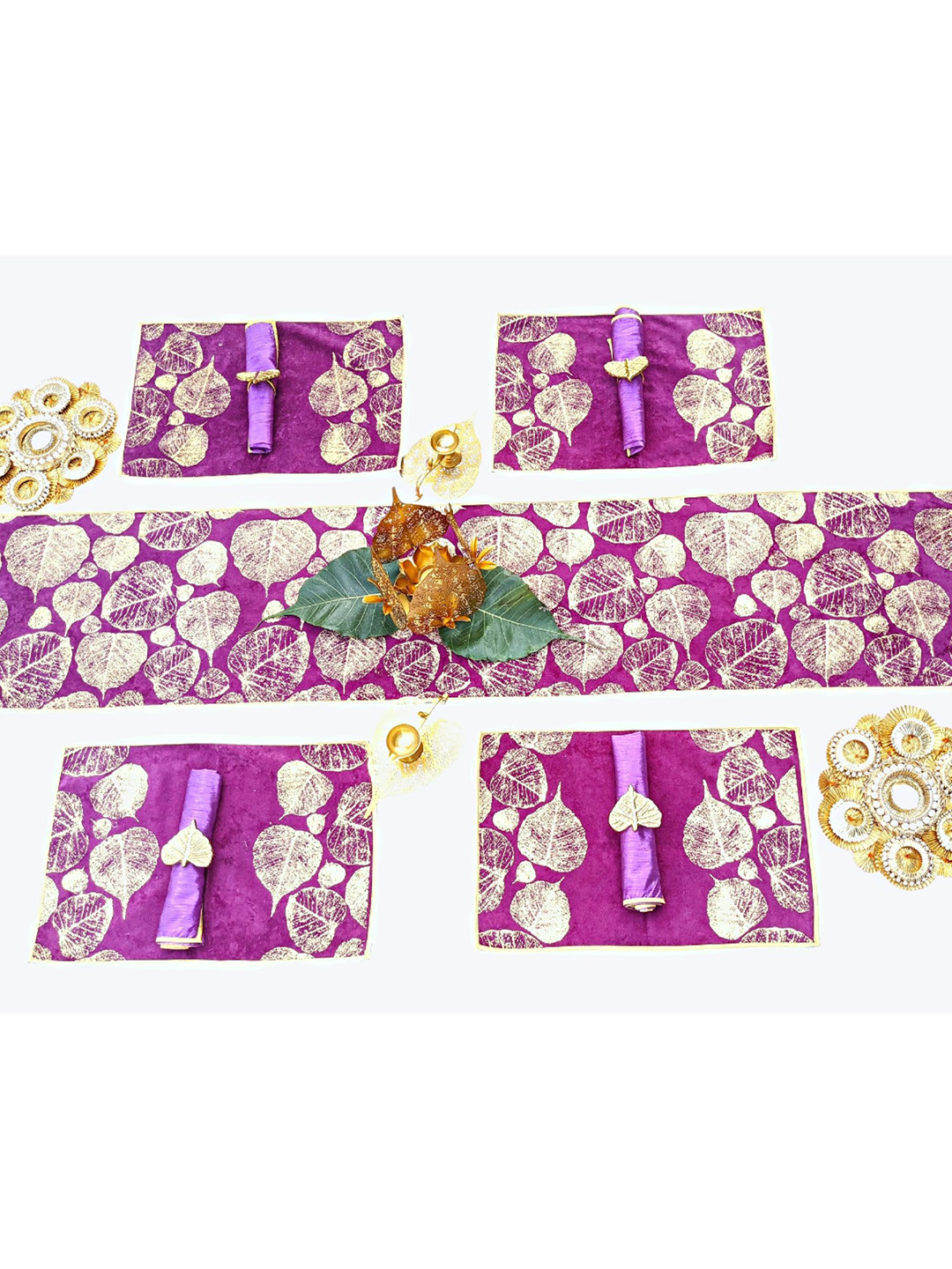Vpop Purple 6-Seater Table Placemats With Decor Set