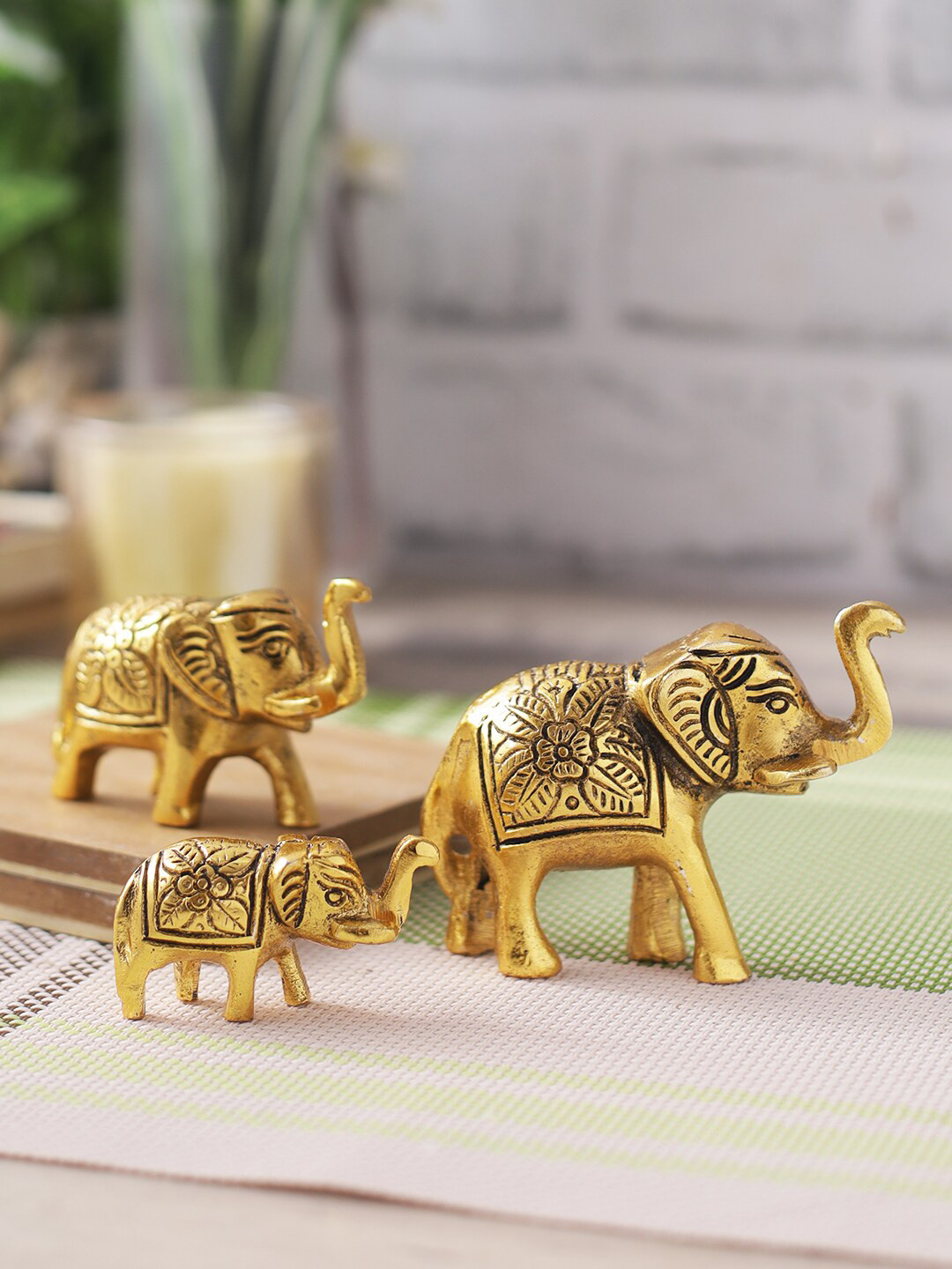 CraftVatika Set Of 3 Gold-Toned Metal Elephant Fengshui Vastu Statue Showpiece