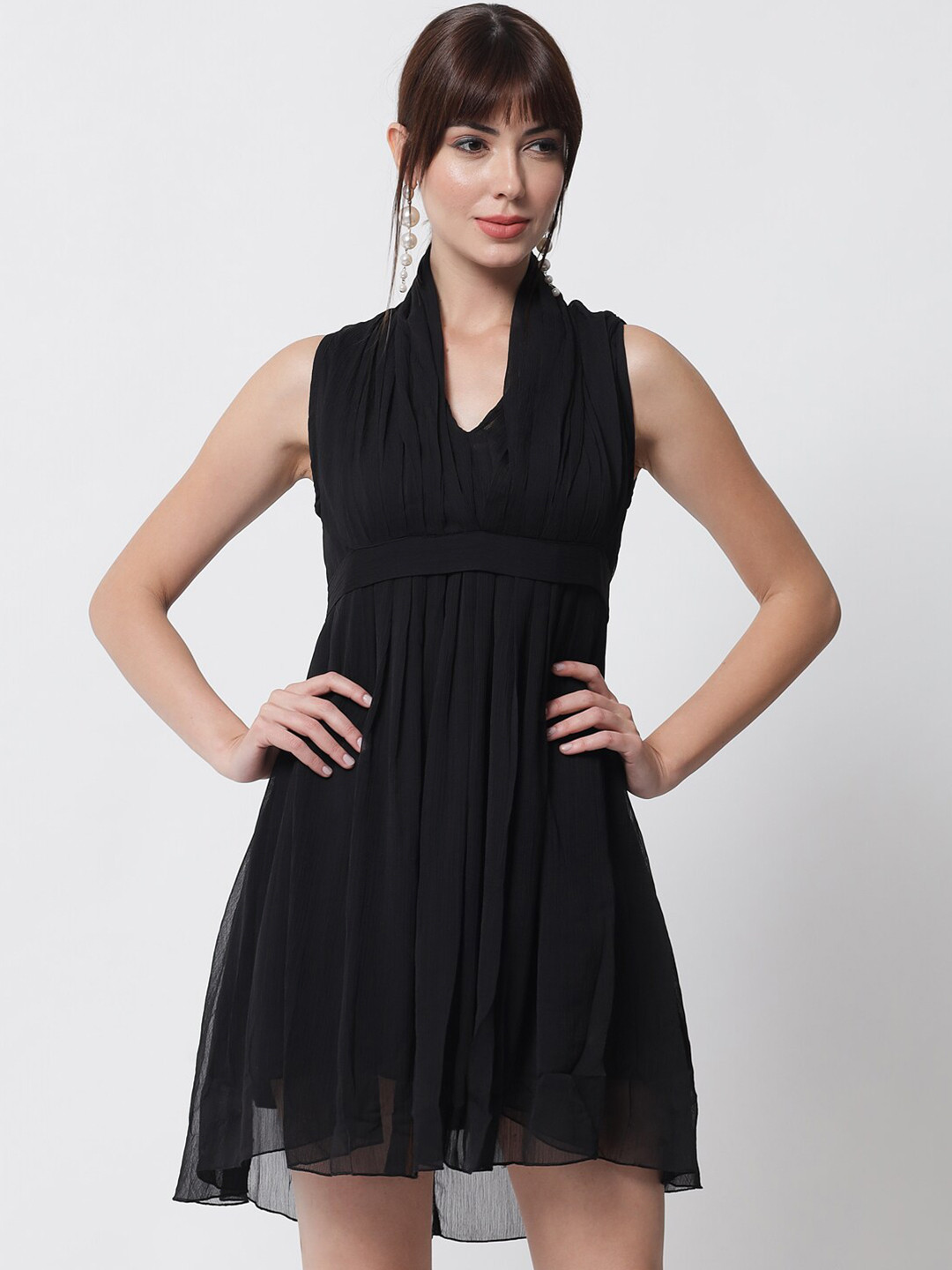 PURYS Black Solid Party Pleated Georgette Mini Dress