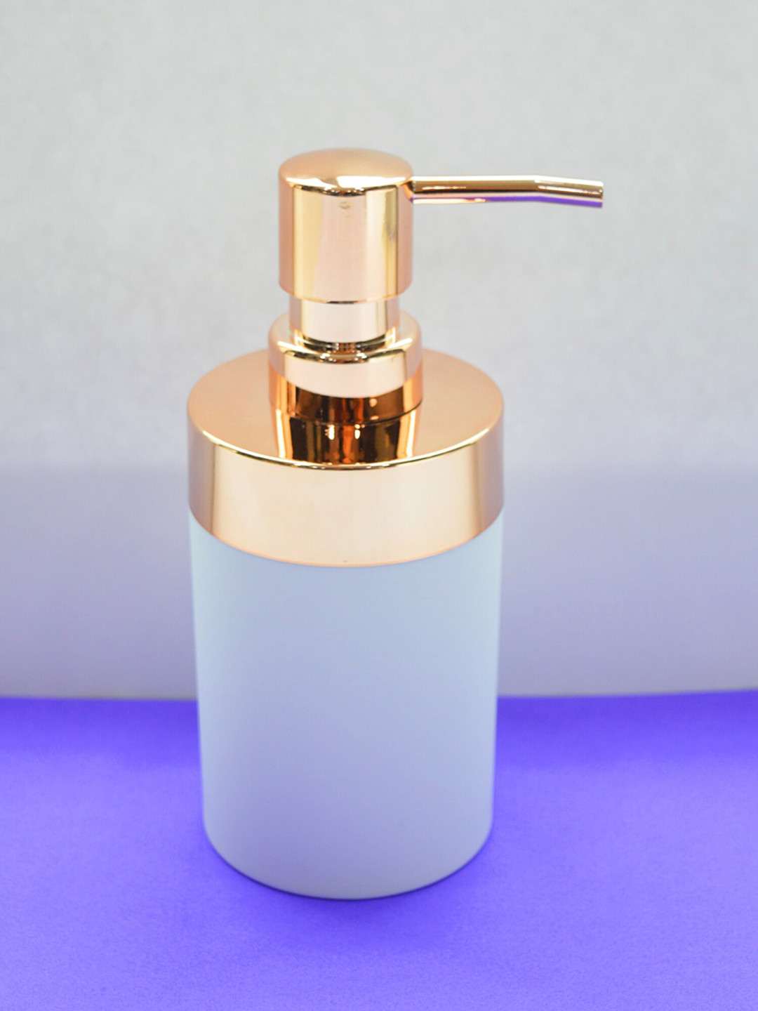 Tranquil square White Solid Matte Round Soap Dispenser