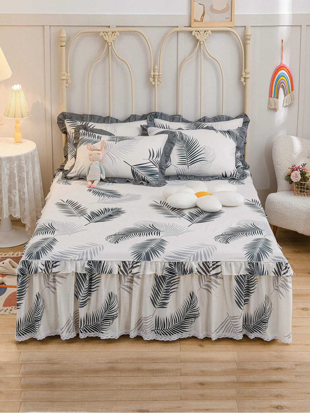 JC HOME White & Black Printed Pure Cotton Double Queen Bed Cover With Pillow Covers