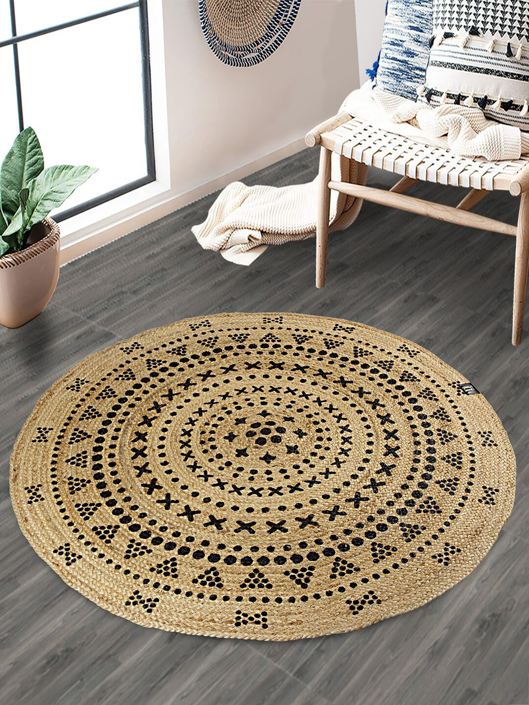 Soumya Beige & Black Printed Braided Round Jute Floor Mat