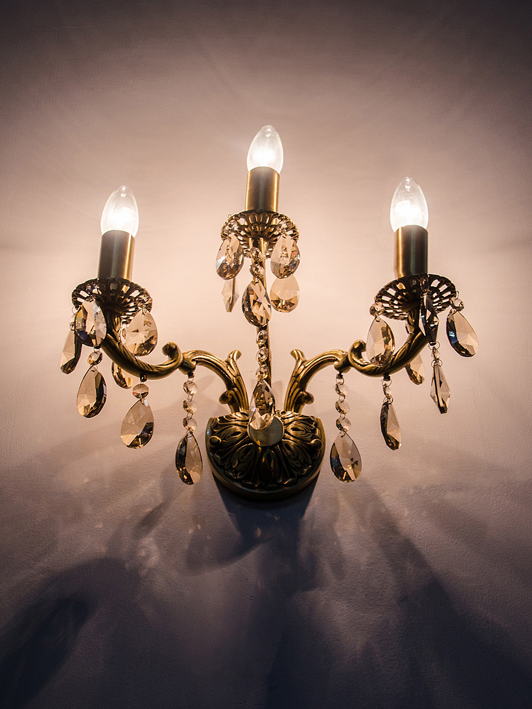 Fos Lighting Gold-Toned Wall Lamp