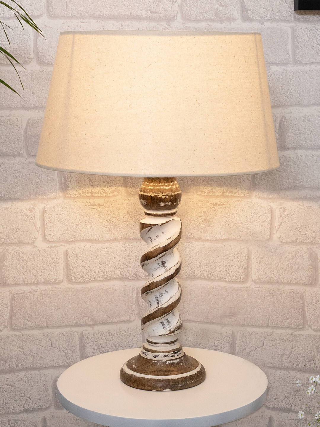 Homesake Cream-Coloured Signature Rustic Rope Traditional Table Lamp