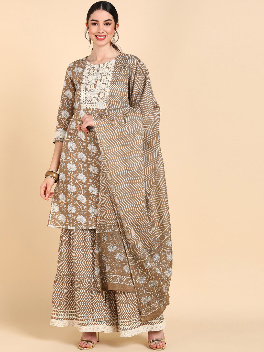 AHIKA Women Beige Floral  Floral Printed Pure Cotton Kurta Set