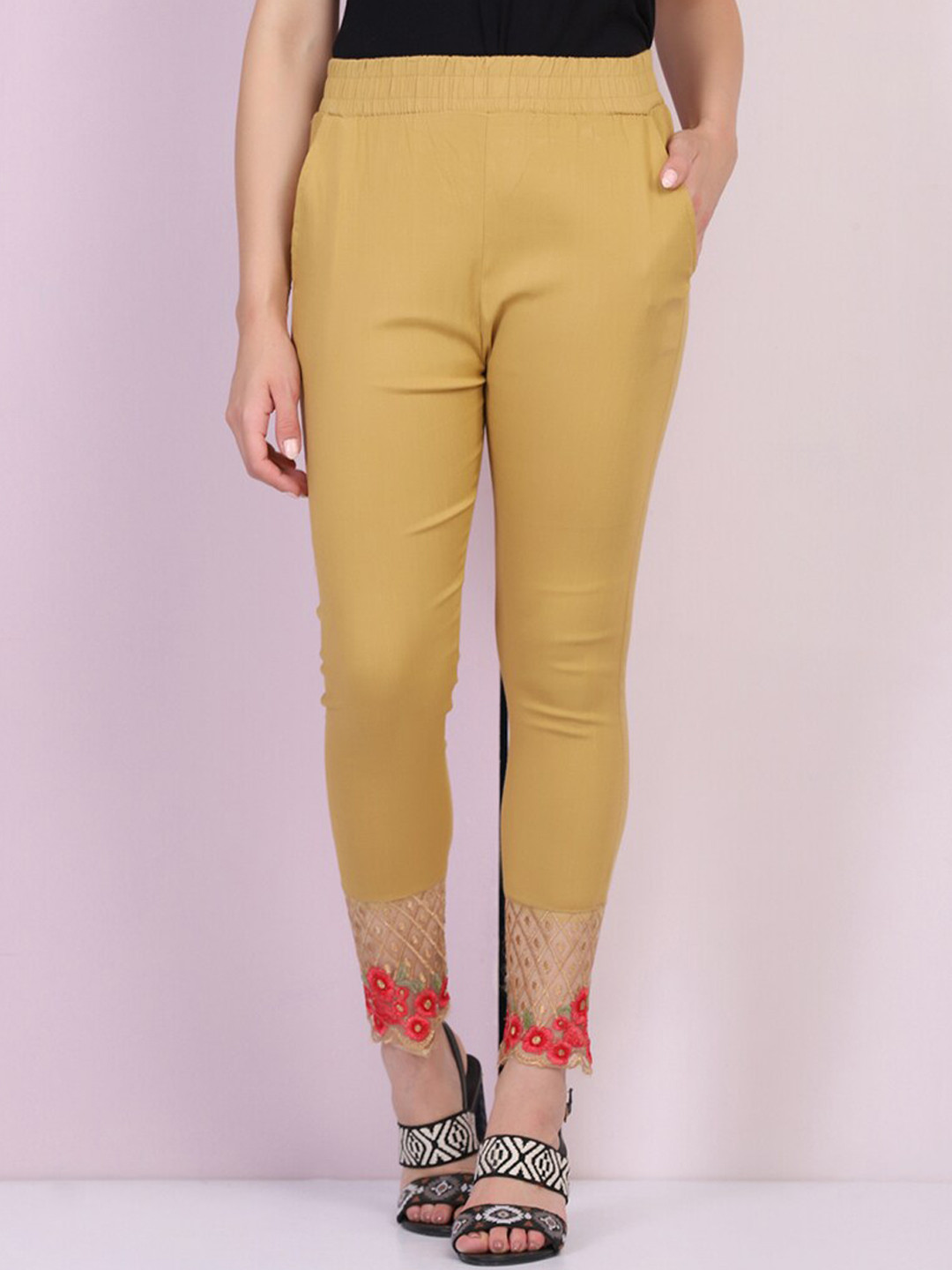 BUY NEW TREND Women Beige Solid Ankle-Length Leggings