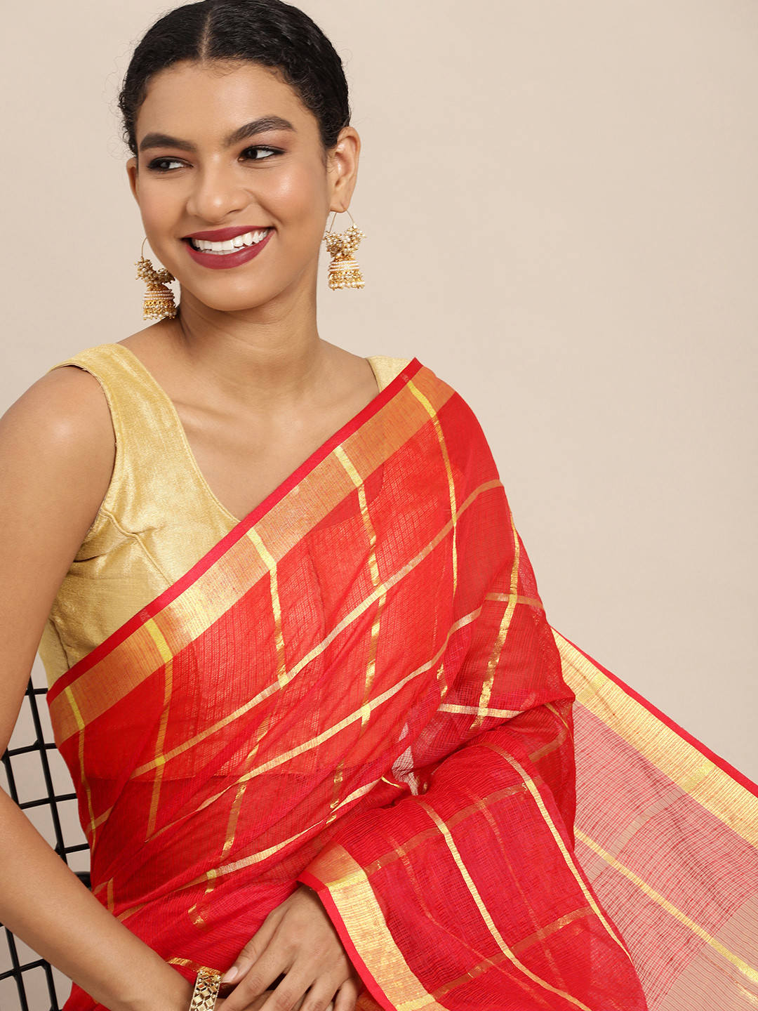 Leeza Store Red Checked Zari Kota Saree