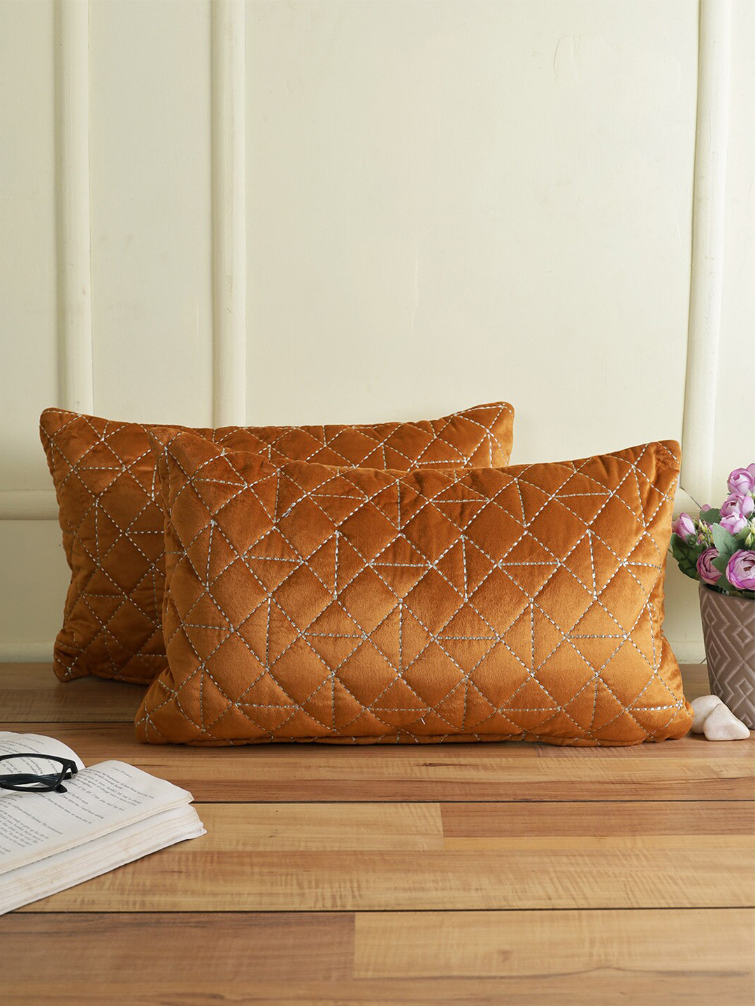 eyda Rust Set of 2 Velvet Rectangle Cushion Covers