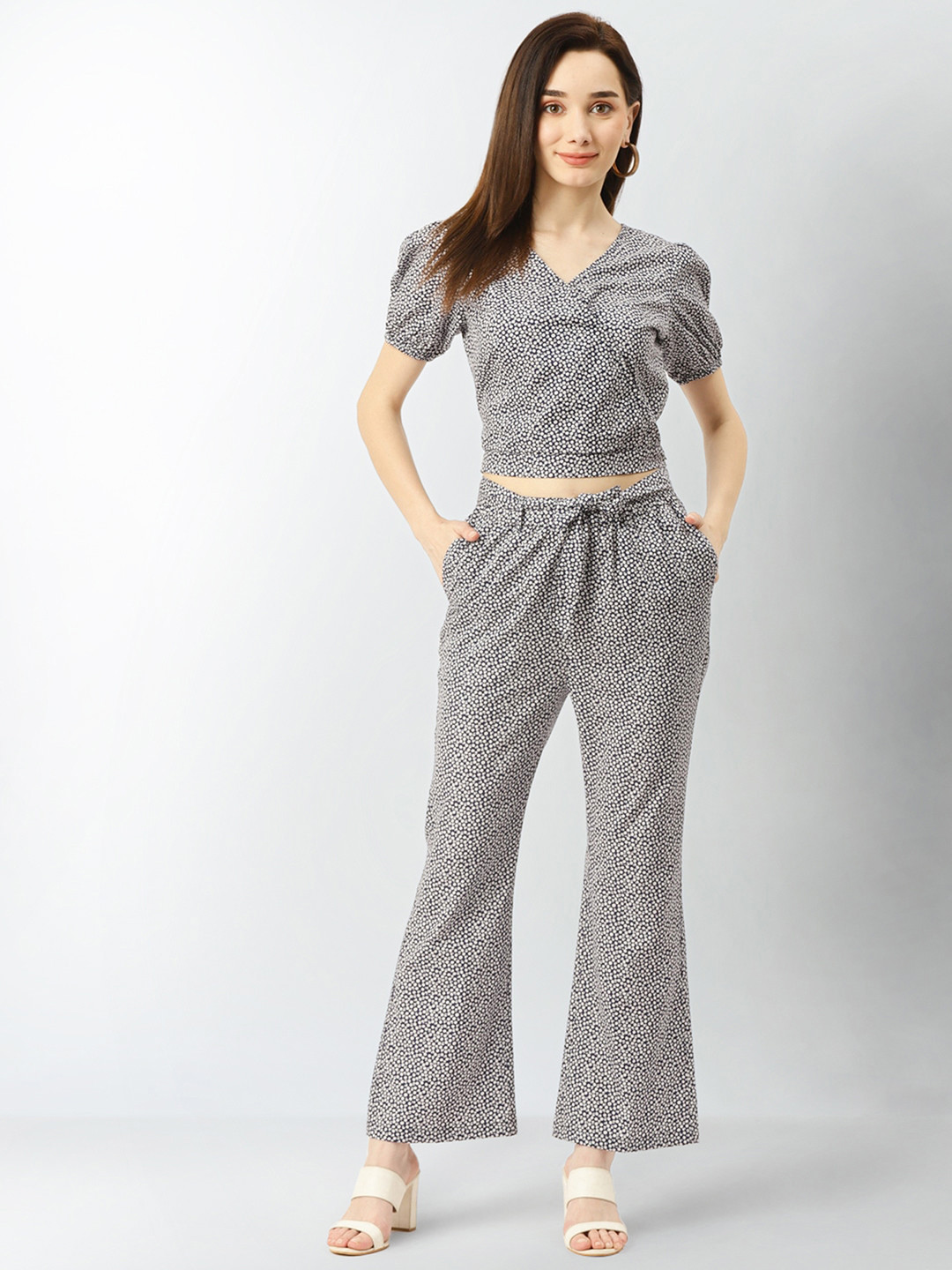 LILL Women Navy Blue & White Floral Printed Co-Ord Set