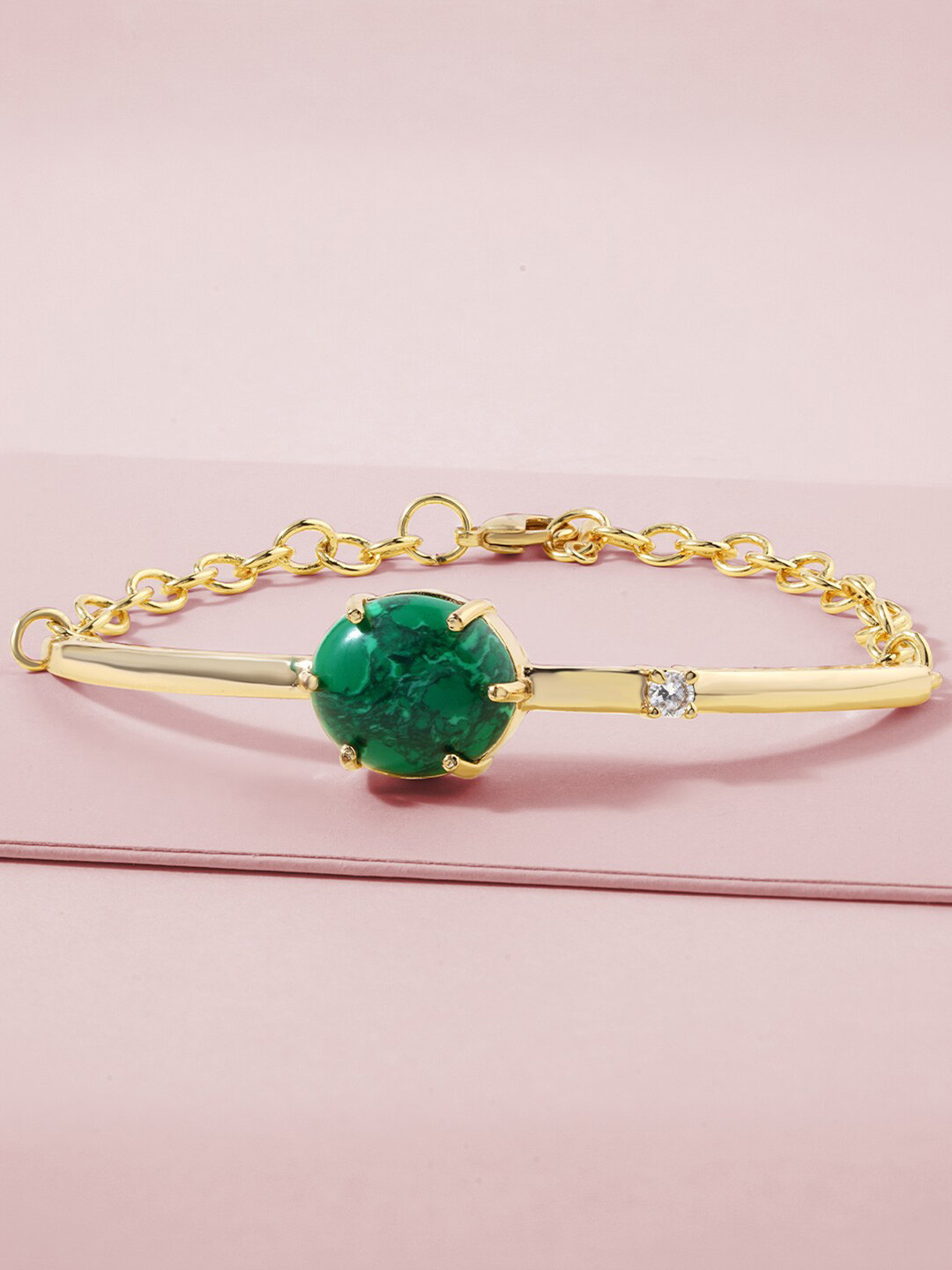 MINUTIAE Women Gold-Toned & Green Brass Agate Handcrafted Gold-Plated Link Bracelet