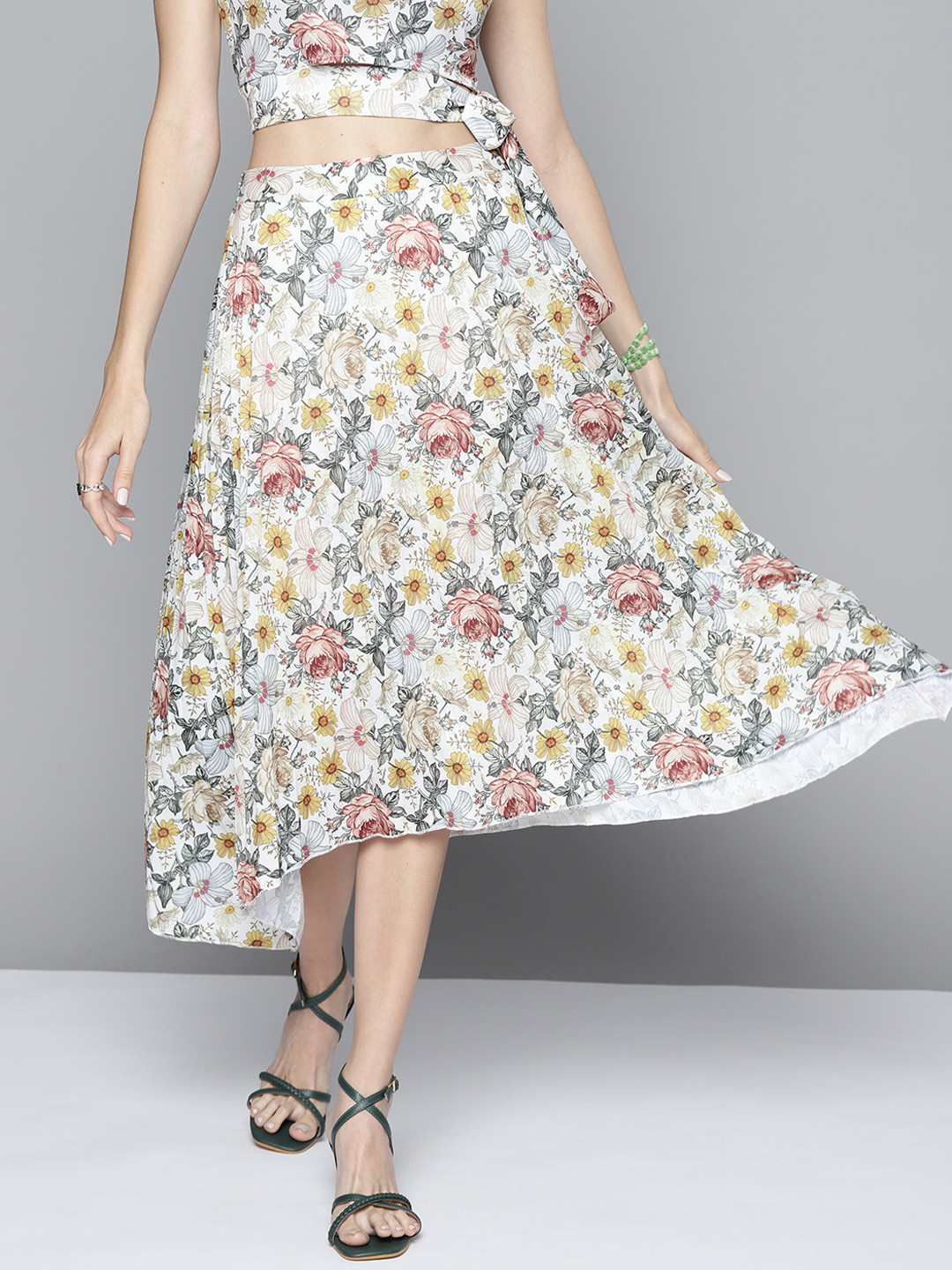 SASSAFRAS Women Off-White & Green Floral Accordion Pleated Asymmetric Skirt