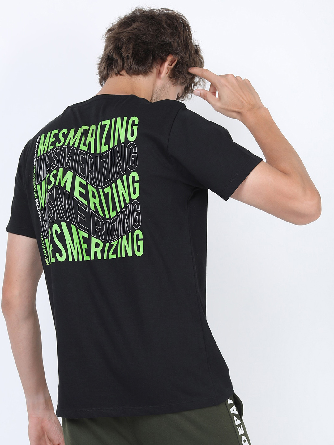 HIGHLANDER Men Black & Green Typography Printed Slim Fit T-shirt