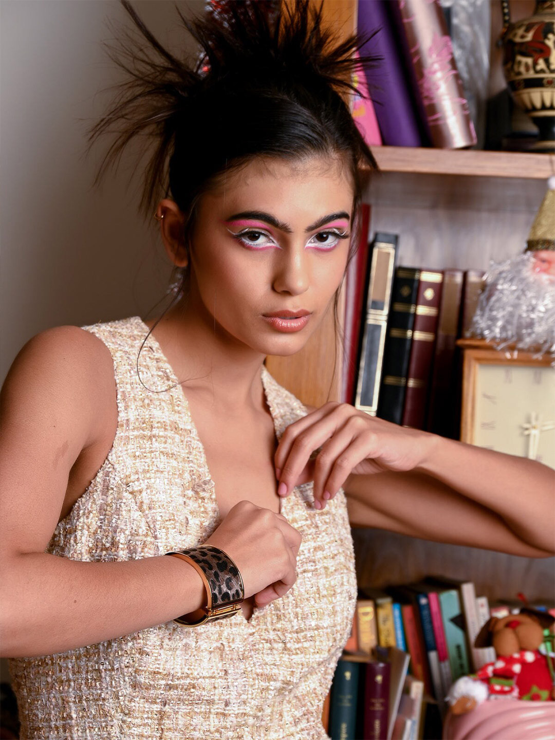 ODETTE Women Gold-Toned & Black Armlet Bracelet