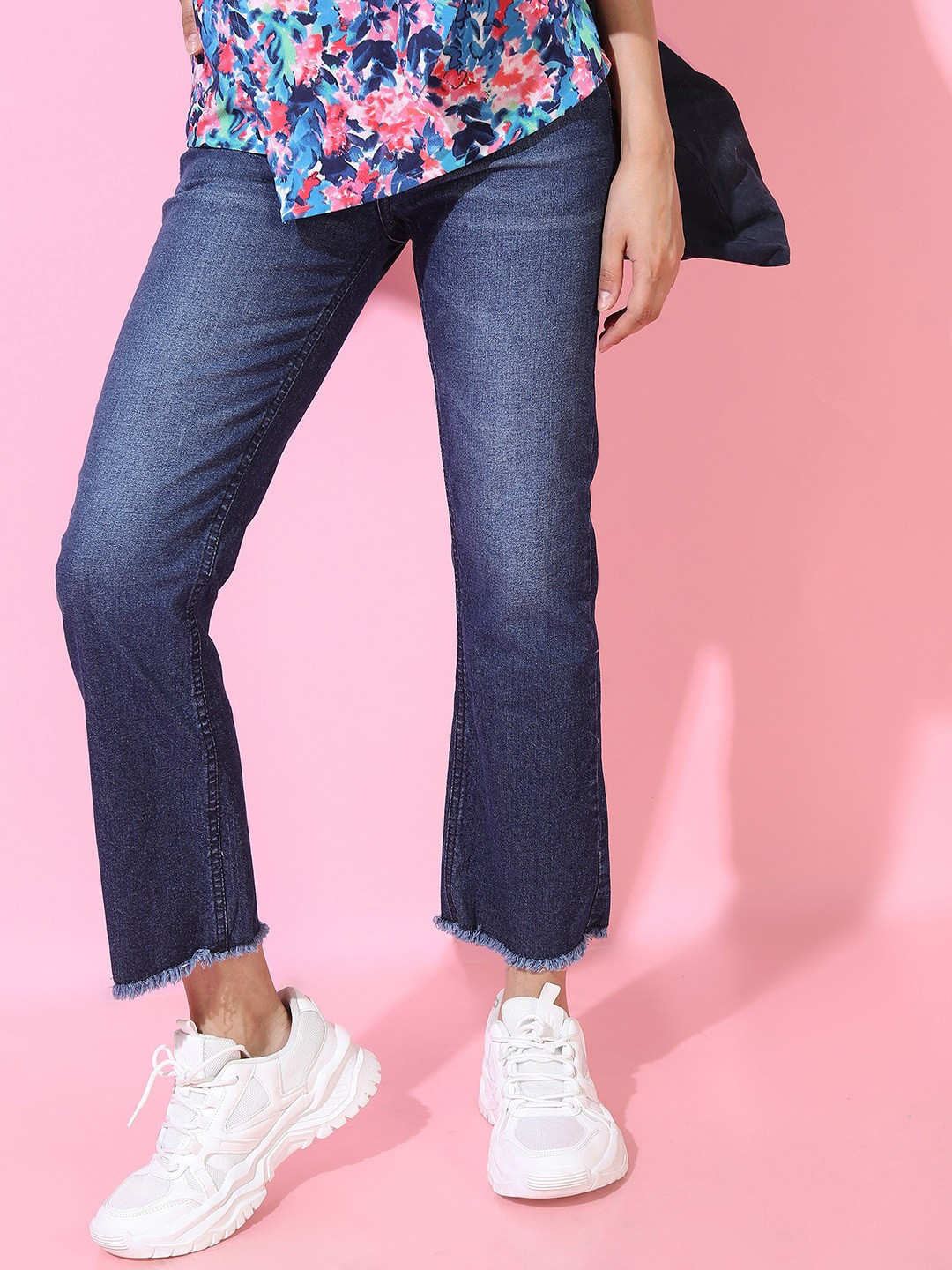 Tokyo Talkies Women Blue Straight Fit Light Fade Jeans
