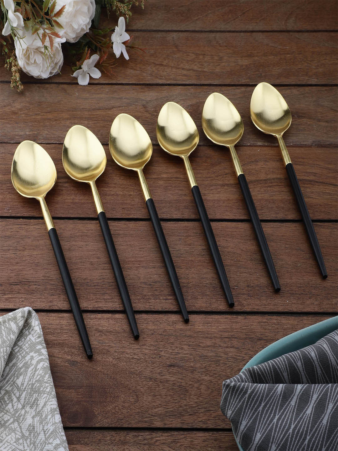 VarEesha Set Of 6 Black & Gold-Toned Table Spoons