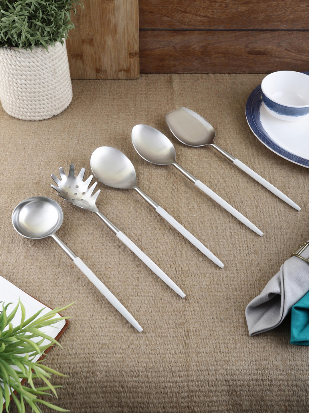 VarEesha 5 Pieces Silver Toned Stainless Steel Mixed Serving Spoon Set