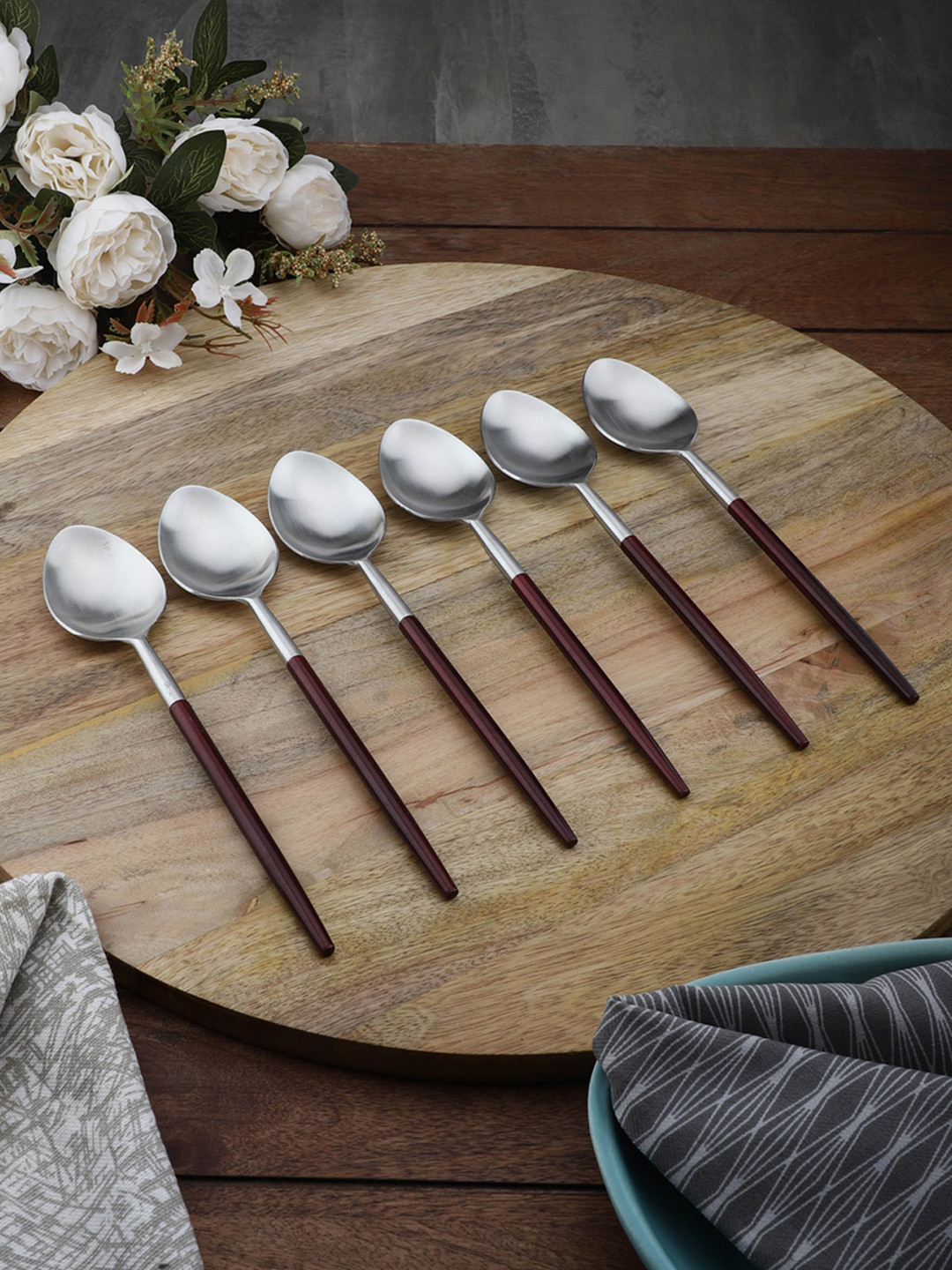 VarEesha Set of 6 Silver Toned & Maroon Radiant Stainless Steel Table Spoons