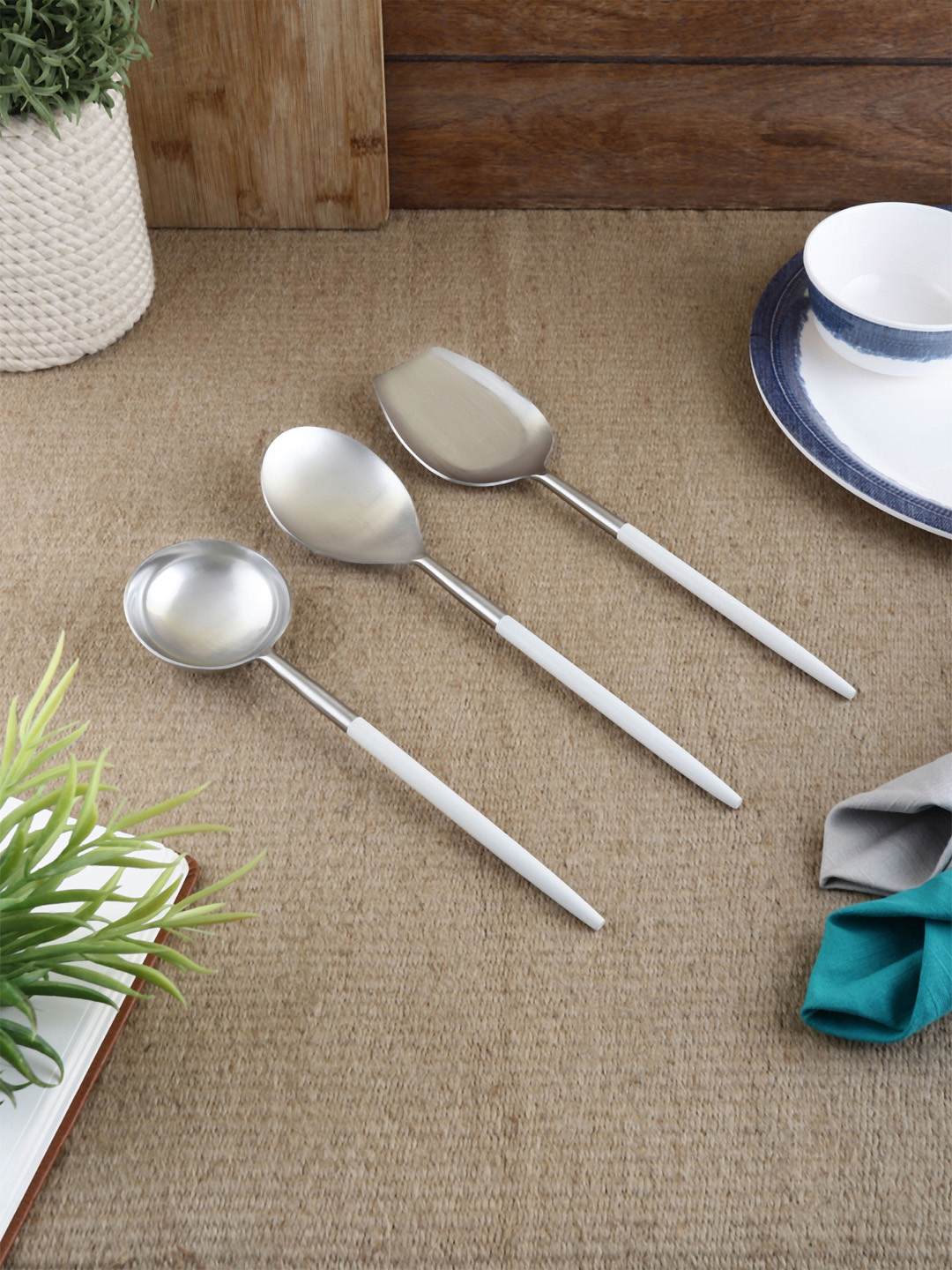 VarEesha Set of 3 White Steel Serving Spoons