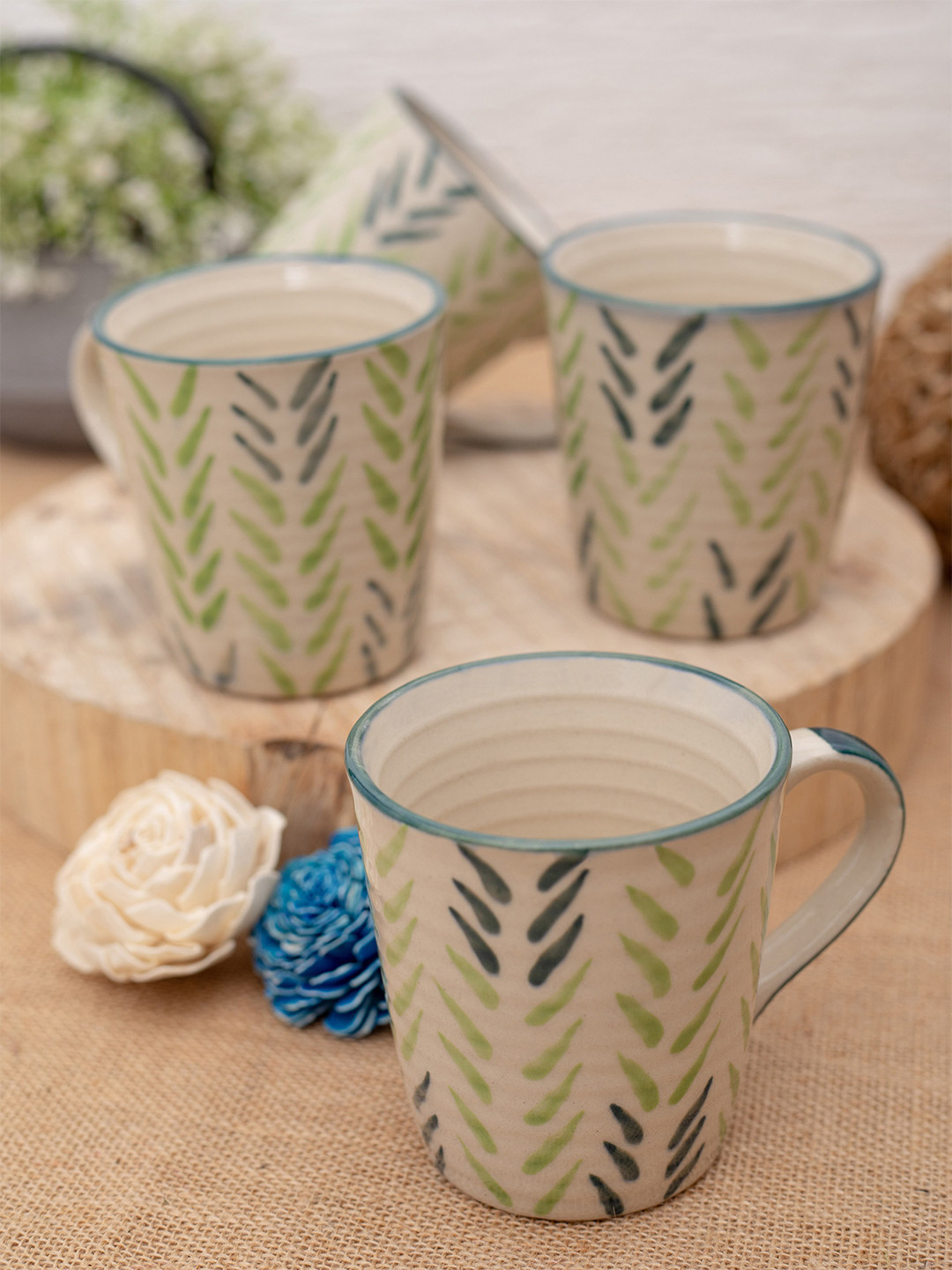 GOODHOMES Set of 4 Green Floral Printed Stoneware Glossy Cups