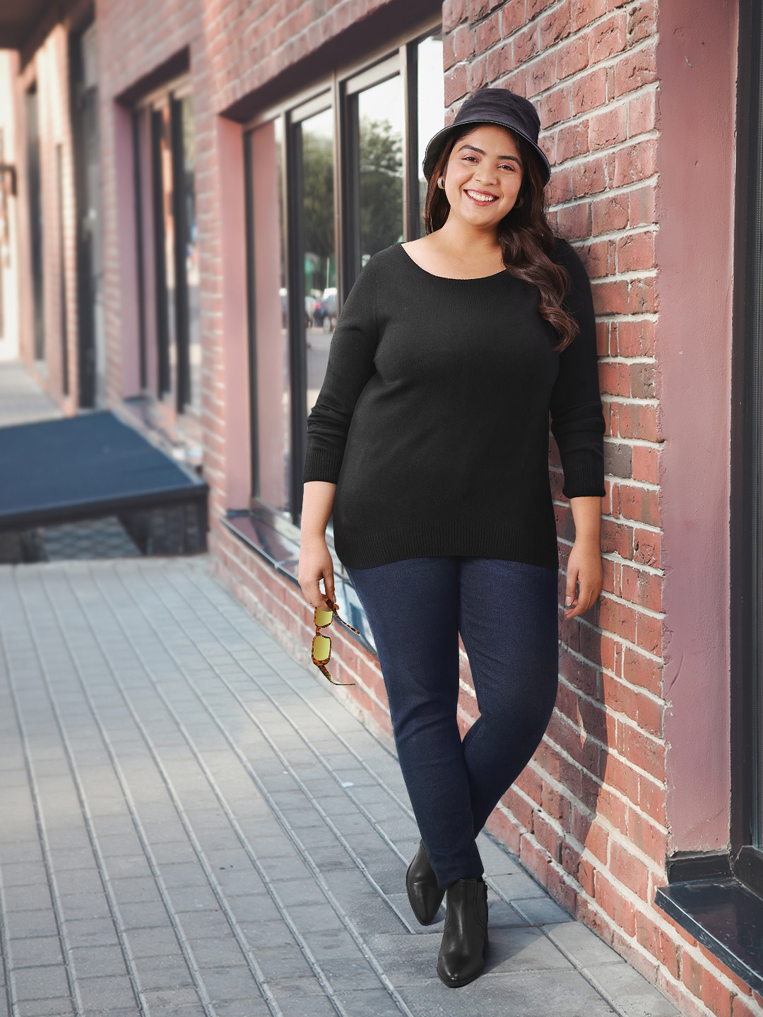 Sztori Plus Size Women Black Solid Pullover