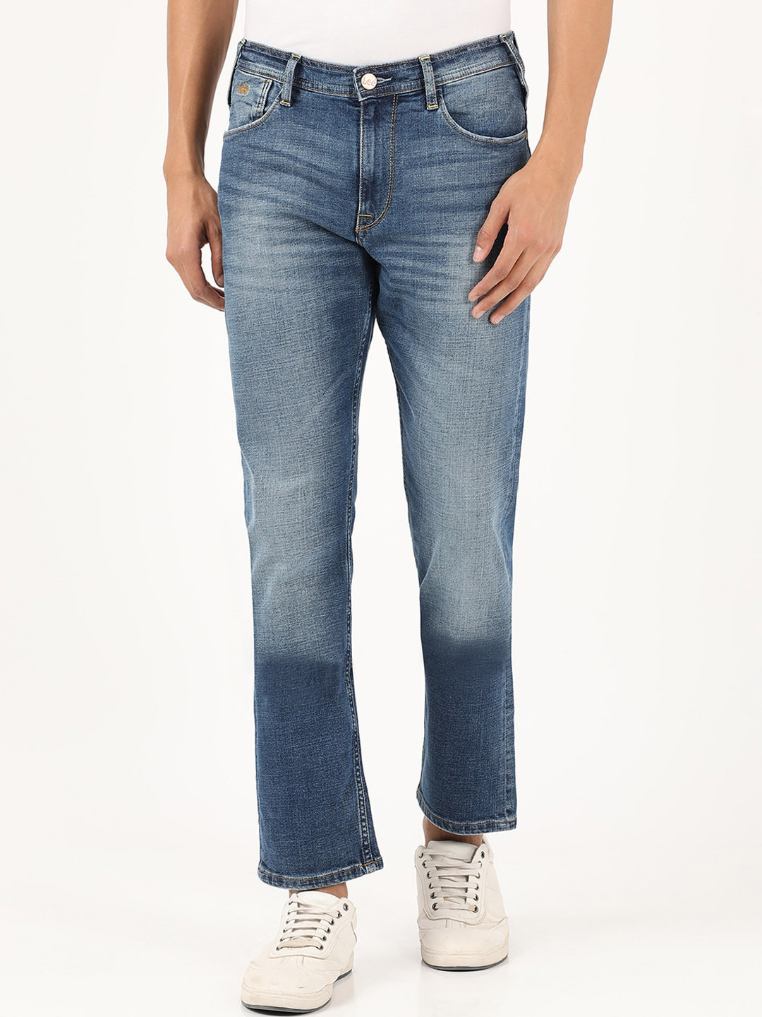 Lee Men Blue Rodeo Straight Fit Heavy Fade Stretchable Jeans